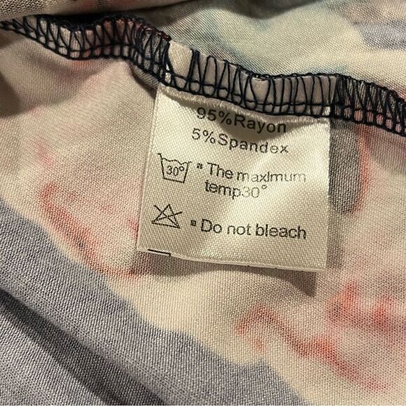 Floral short sleeve dress - Picture 6 of 9